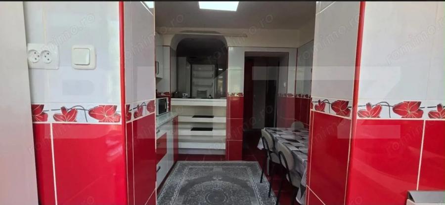 Apartament cu 3 camere decomandat, mobilat în Micro 3