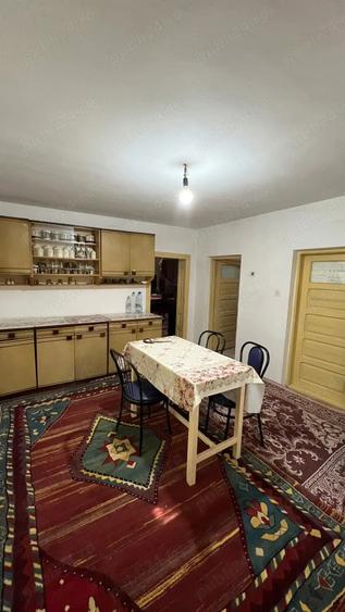 Casă cu 6 camere în Diculești