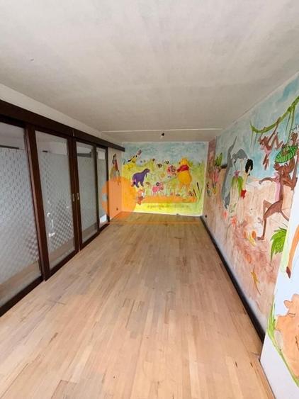 Apartament cu 4 camere semidecomandat în Crângași