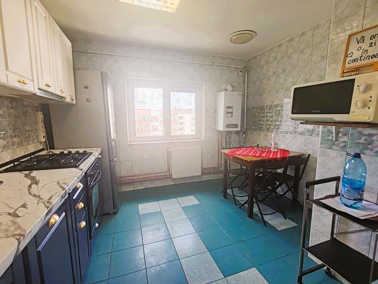 Apartament cu 3 camere decomandat în 13 Septembrie