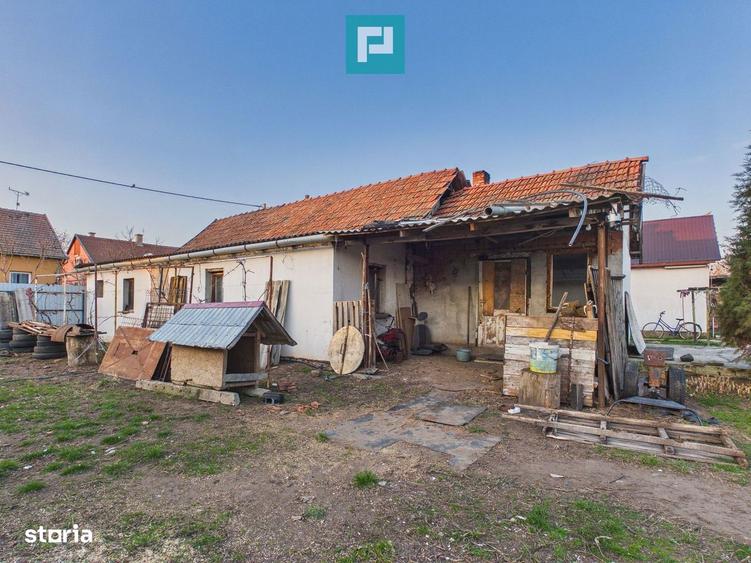 Casă cu 7 camere cu Teren 3141 Mp în Macea