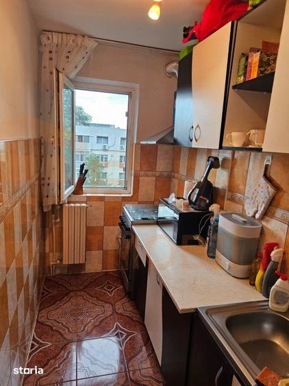 Apartament cu 2 camere semidecomandat, mobilat în Boema