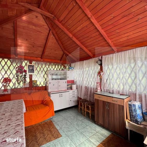Casă cu 4 camere cu Teren 2853 Mp în Cotu