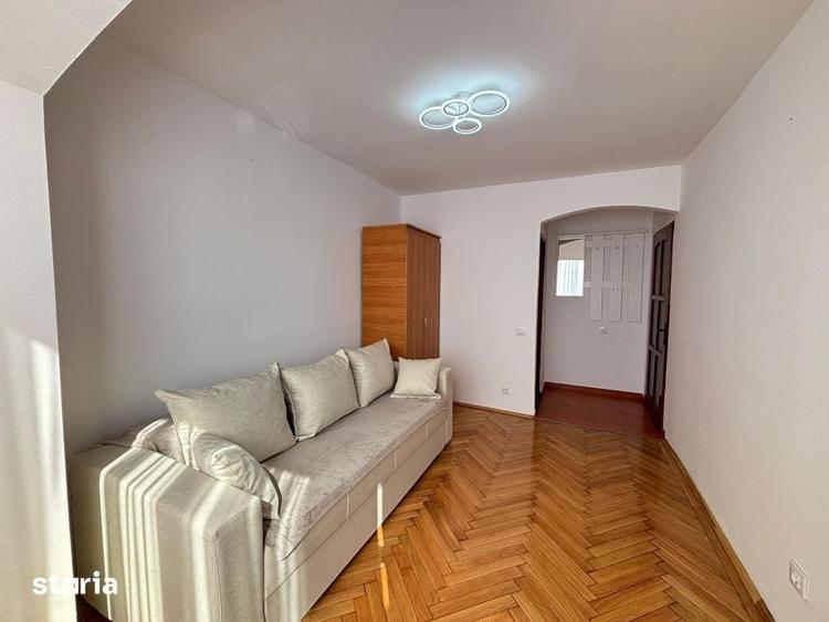 Apartament cu 3 camere decomandat în Vasile Aaron