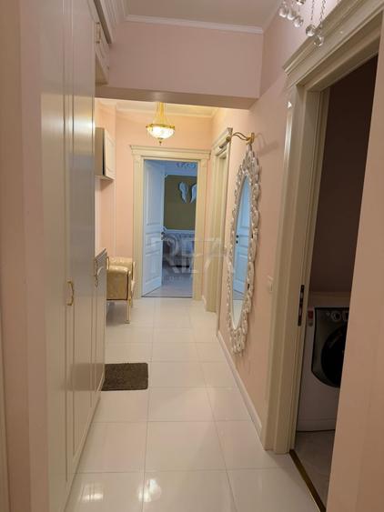 Apartament cu 3 camere decomandat, mobilat în Lujerului