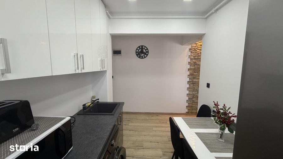 Apartament cu 2 camere semidecomandat în Central