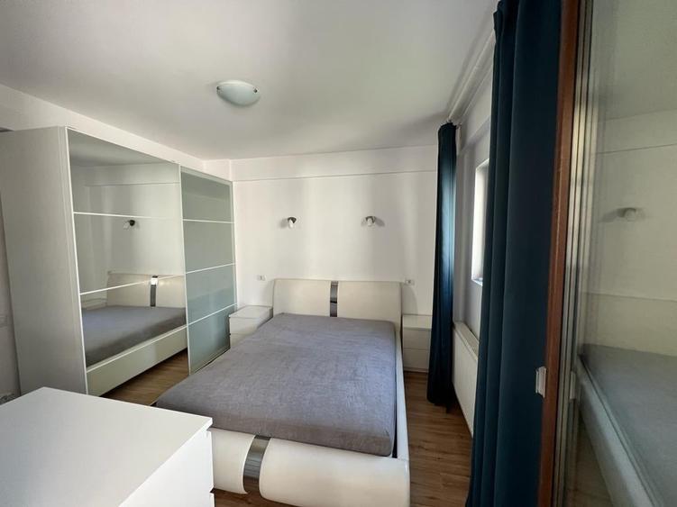 Apartament cu 2 camere decomandat, mobilat în Decebal