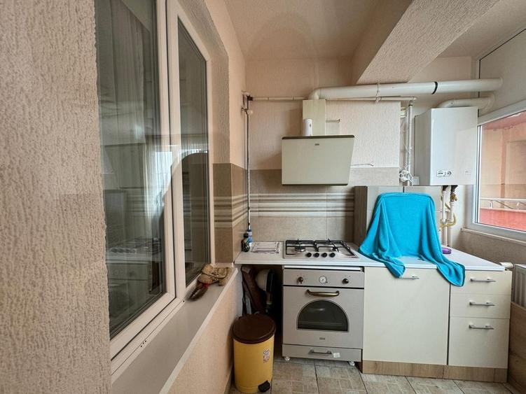Apartament cu 3 camere decomandat, mobilat în Nord