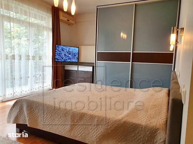 Apartament cu 2 camere semidecomandat, mobilat în Central