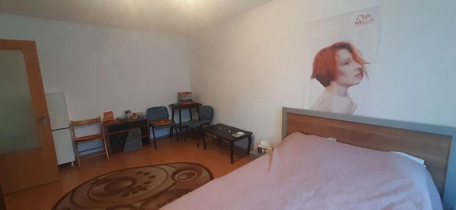 Garsonieră decomandată în Central