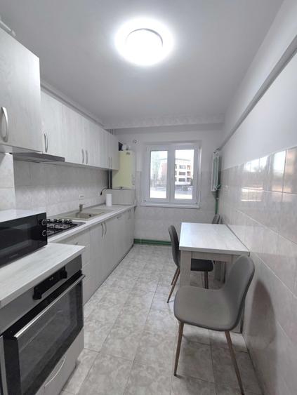 Apartament cu 3 camere decomandat în Tomis Nord