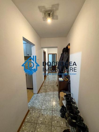 Apartament cu 4 camere decomandat, mobilat în Peco