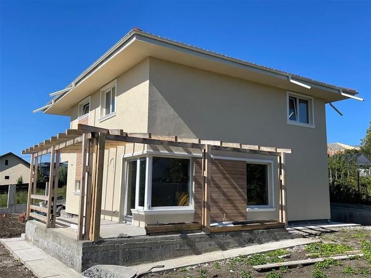 Vila individuala cu 4 camere si 2 bai, de vanzare in Valea Adanca - 6