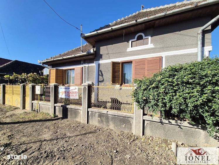 Casă cu 3 camere cu Teren 449 Mp în Teiu