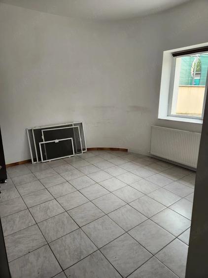 Casă cu 4 camere cu Teren 300 Mp în Ultracentral