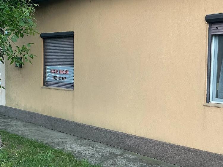 Casă cu 3 camere cu Teren 3300 Mp în Central