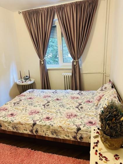 Apartament cu 3 camere decomandat în Dacia