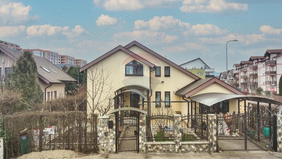 Casă cu 4 camere cu Teren 443 Mp în Tractorul