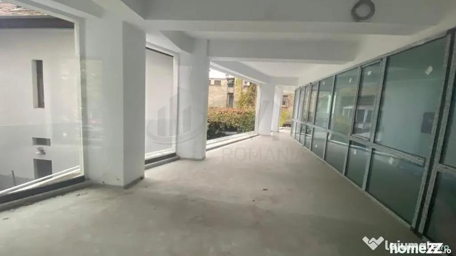 Casă cu 7 camere cu Teren 268 Mp în Dorobanți