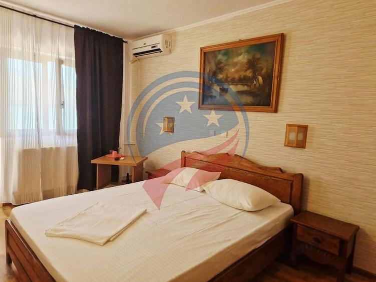 Casă cu 20 camere cu Teren 1632 Mp în Eșelnița