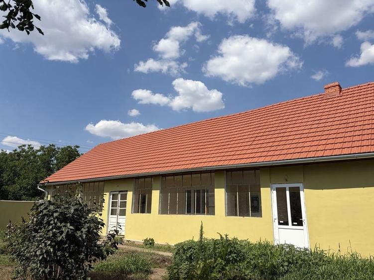 Casă cu 4 camere în Vinga