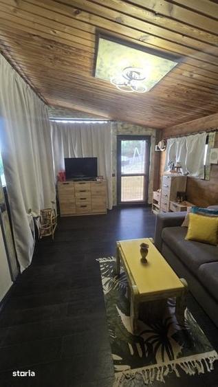 Casă cu 1 camere cu Teren 30 Mp în Craiovița Nouă