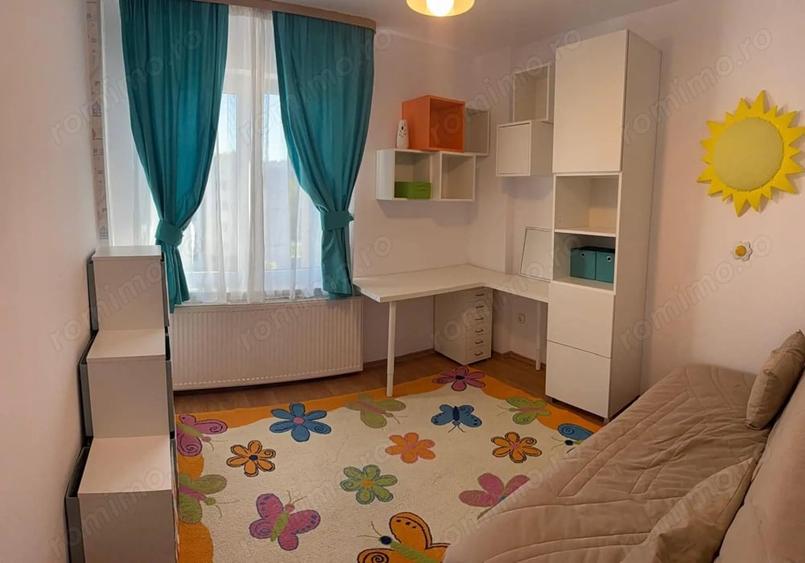 Apartament cu 4 camere decomandat în Tudor