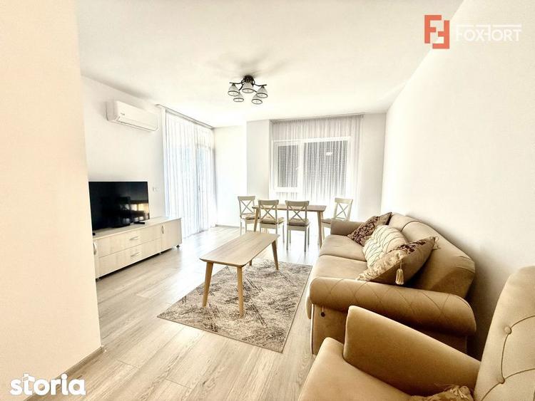 Apartament cu 2 camere semidecomandat, mobilat în Est