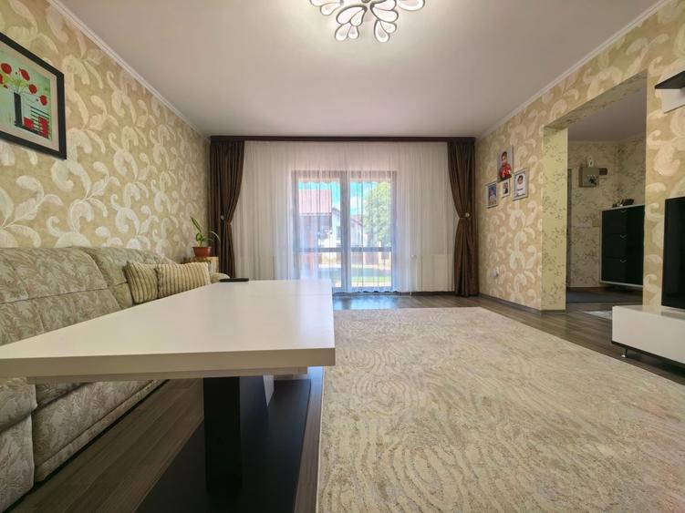Duplex cu 3 camere cu Canalizare în Vișan