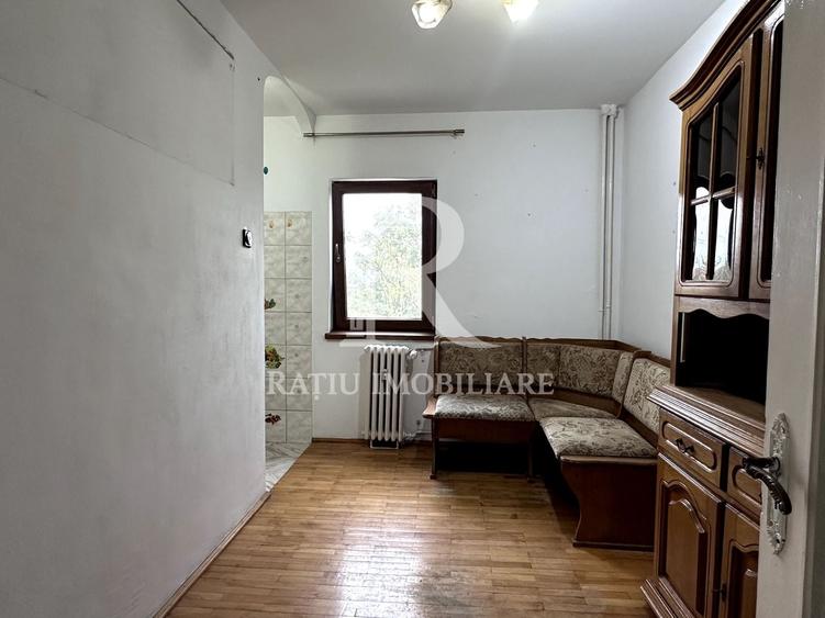 Apartament cu 3 camere decomandat în Lotus