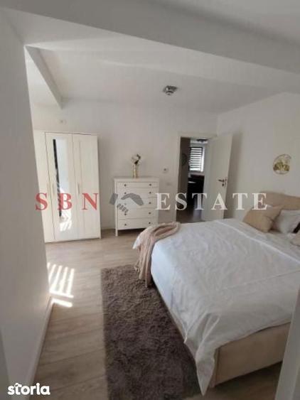 Apartament cu 3 camere decomandat în Titan