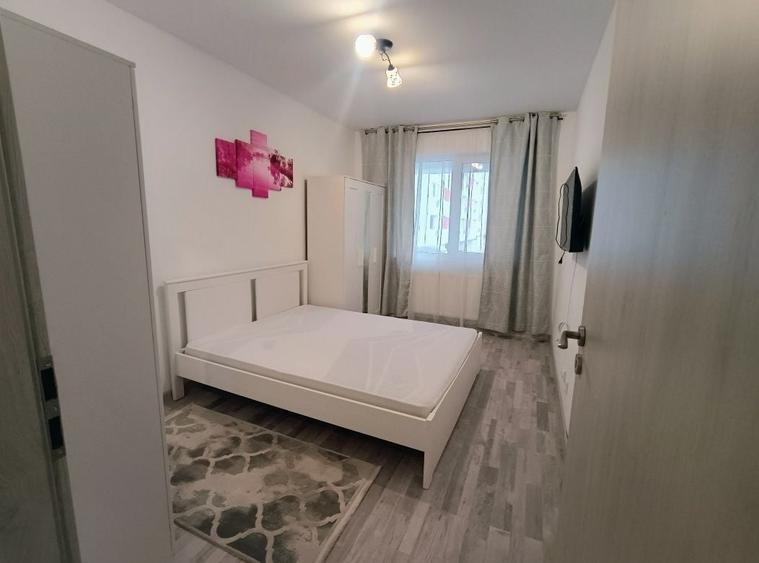 Apartament cu 2 camere semidecomandat în Roșu