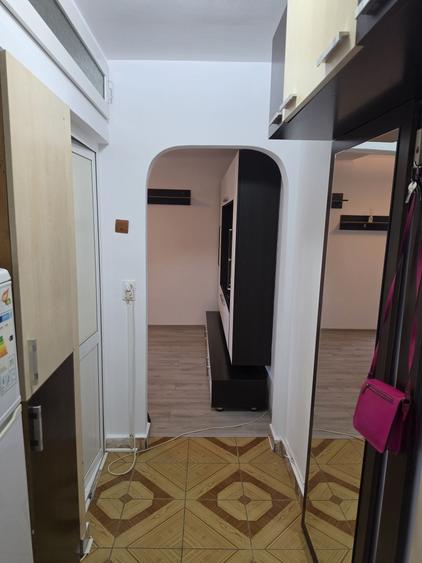 Apartament cu 2 camere semidecomandat în Palazu Mare