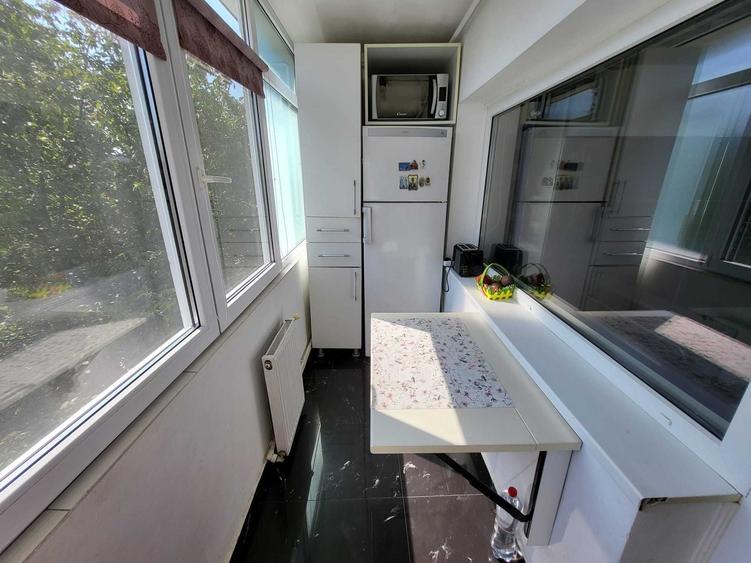 Apartament cu 2 camere decomandat în Virtuții