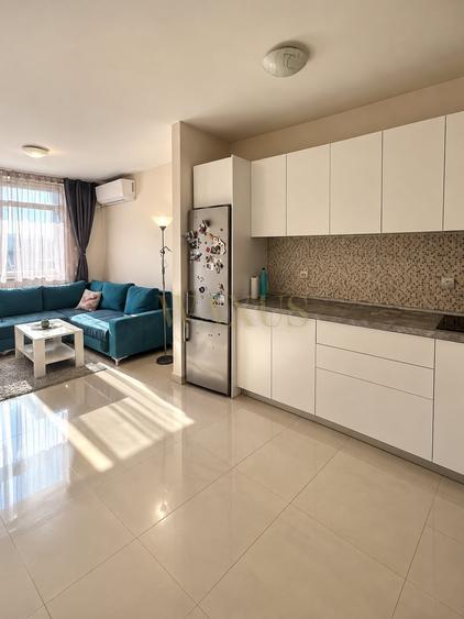 Apartament cu 2 camere semidecomandat, mobilat în Iris