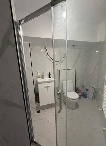 Apartament cu 3 camere decomandat în Boema