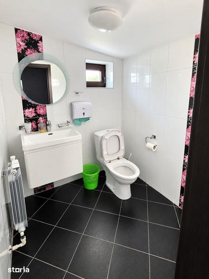 Casă cu 7 camere cu Teren 760 Mp în Port