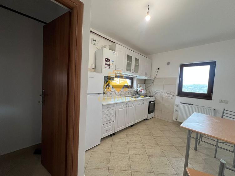 Apartament cu 3 camere decomandat, mobilat în Borhanci