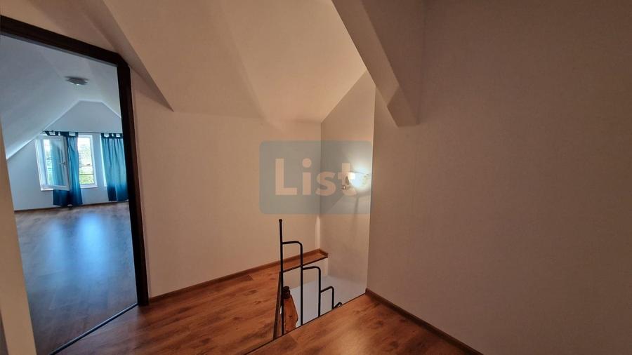 Apartament cu 3 camere semidecomandat în Săsar