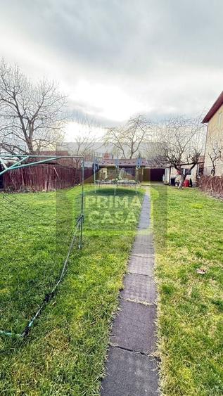 Casă individuală cu 4 camere cu Canalizare în Central