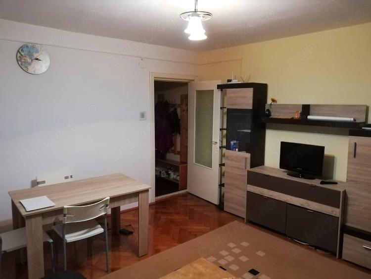 Apartament cu 2 camere semidecomandat în Spitalul Județean