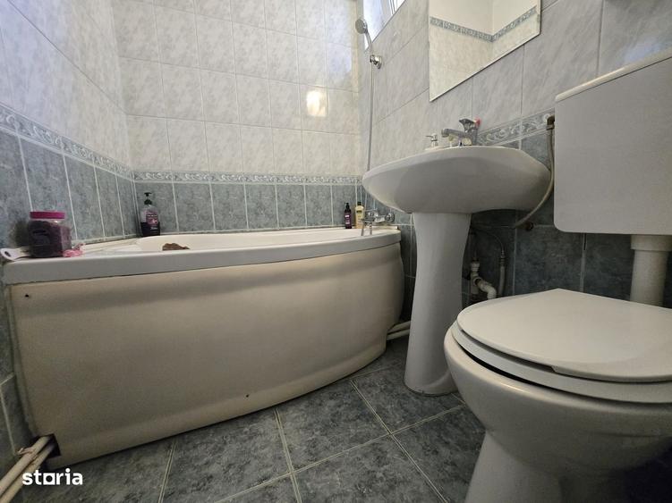 Apartament cu 3 camere, mobilat în Central