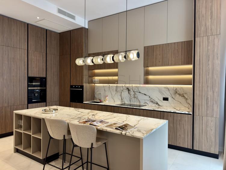 Penthouse cu 4 camere decomandat, mobilat în Herăstrău