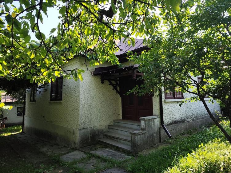 Casă individuală cu 4 camere cu Canalizare în Telega