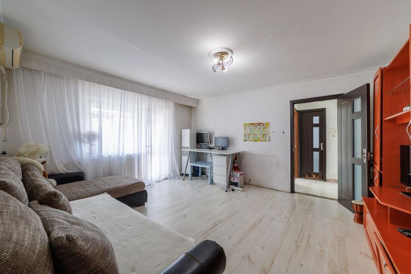 Apartament cu 2 camere semidecomandat în Prundu