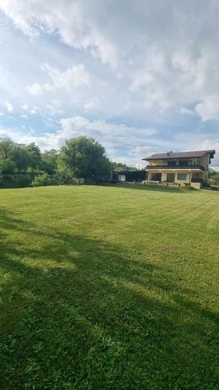 Casă individuală cu 5 camere cu Canalizare în Corbeni
