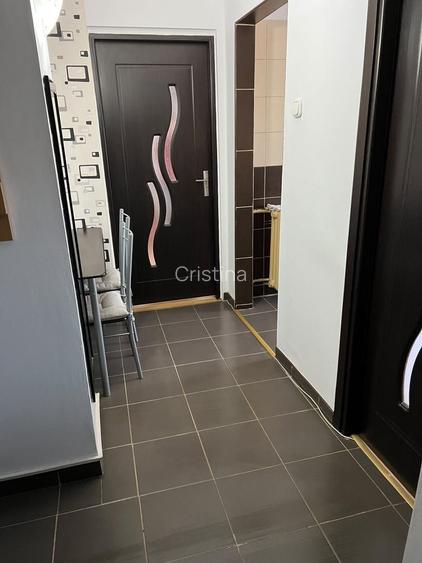 Proprietar, inchiriez apartament 2 camere decomandat