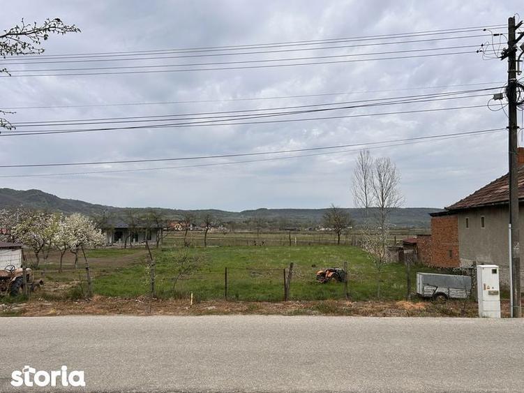 Teren de 1411 mp, în Central