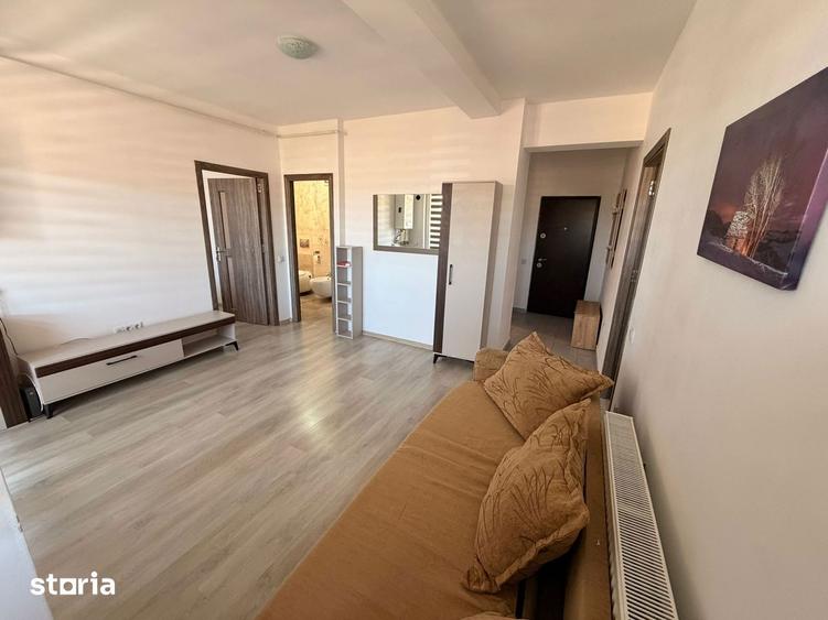Apartament cu 3 camere semidecomandat în Iris