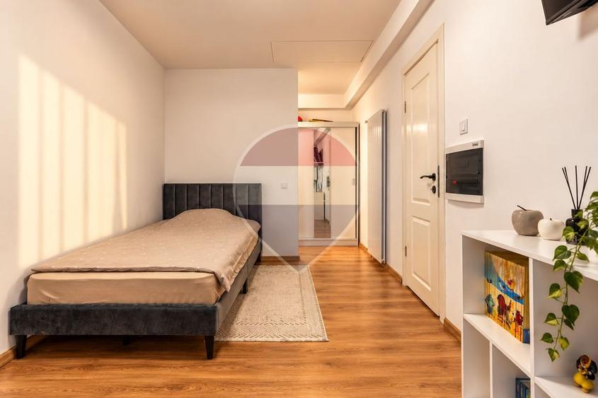Casă individuală cu 5 camere cu Teren 501 Mp în Valea Adâncă